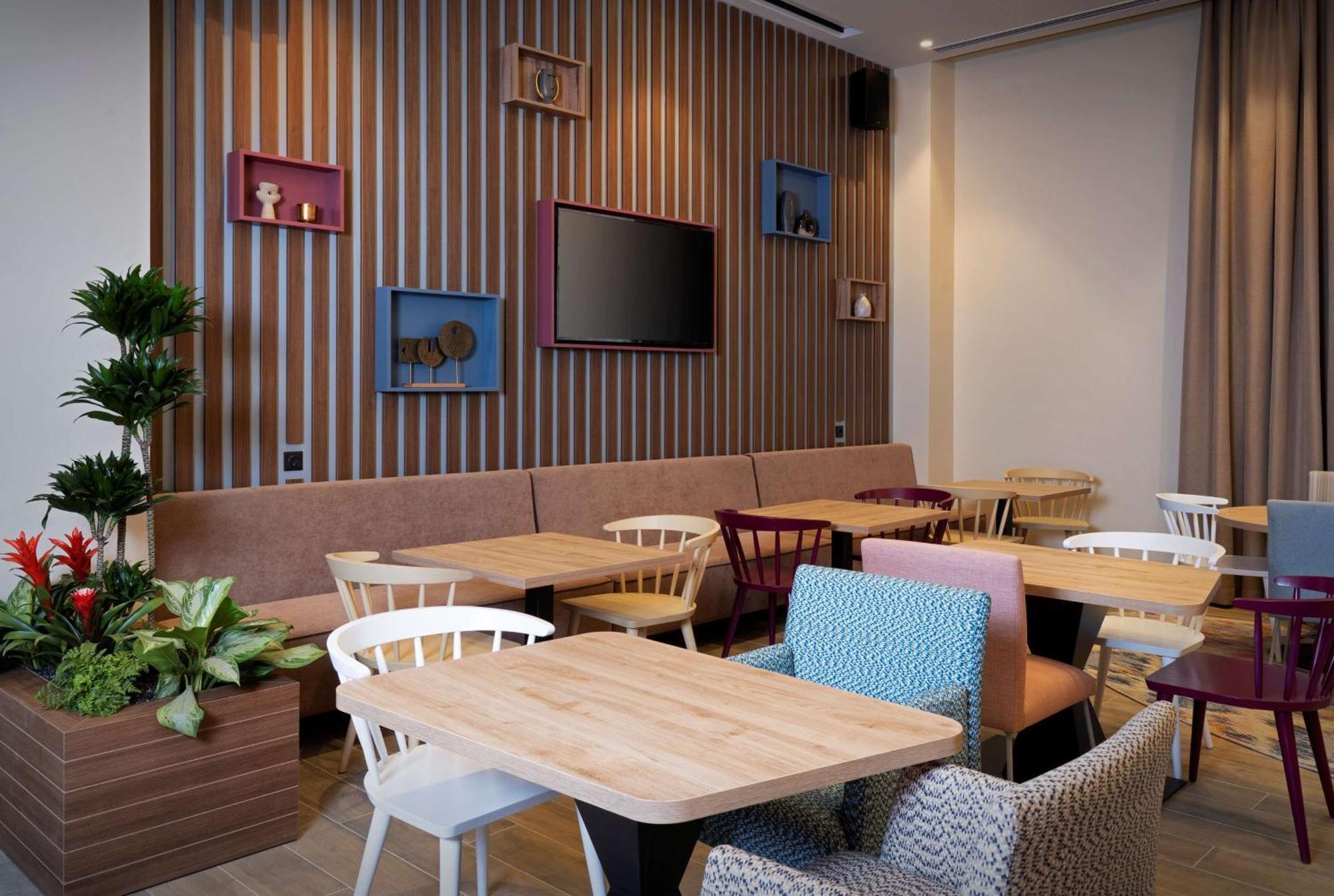 ホテル Hampton By Hilton タシュケント エクステリア 写真